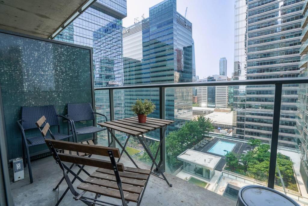 1504 Brand New Best Location 1Br Den With Amazing View Apartment Toronto Exterior photo